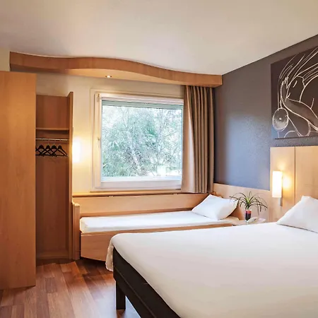 Ibis Cornella Hotel Cornellà de Llobregat Exterior photo